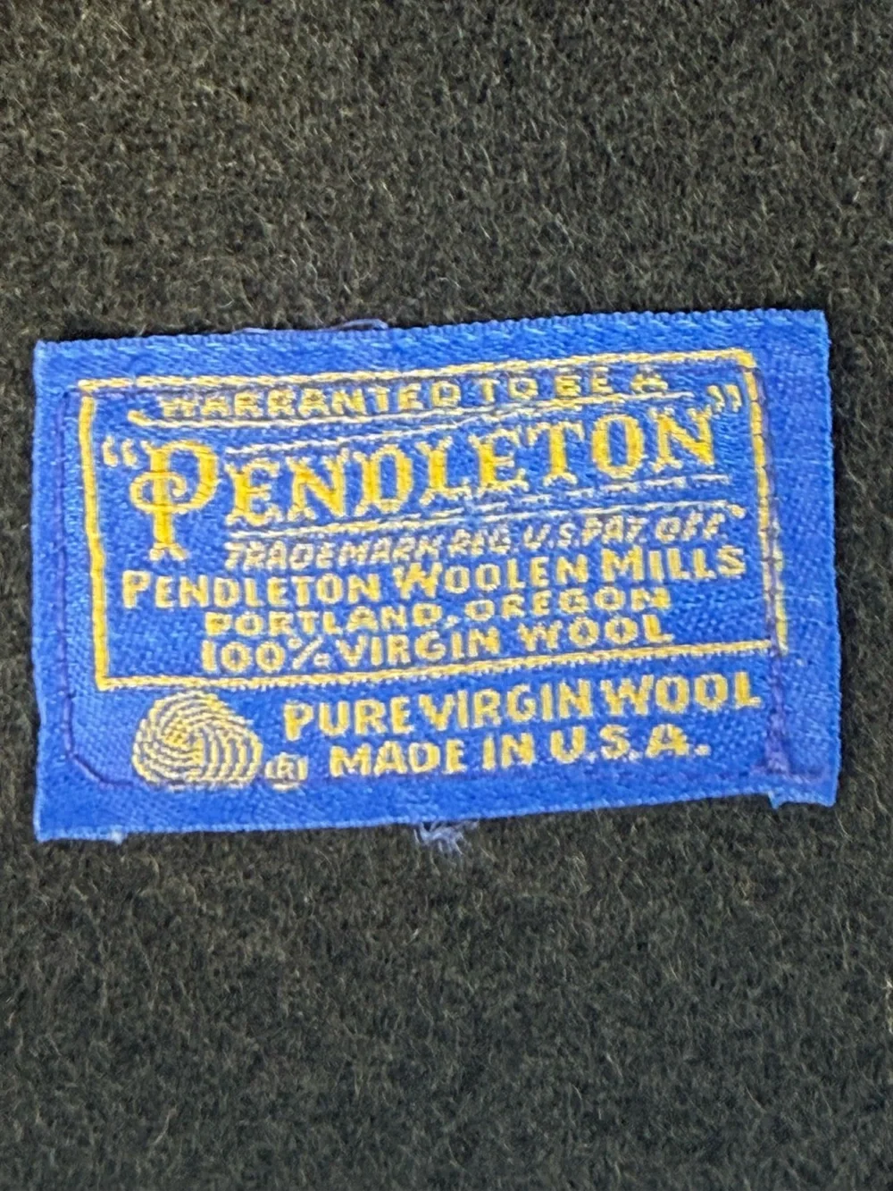 Perdue Boilermakers Black Pendleton Stadium blanket with bag 72x54”